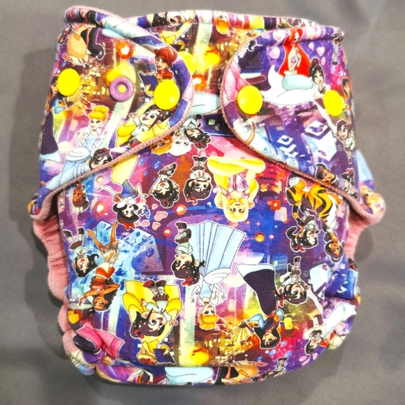 Party Princess Hybrid Fitted Diaper Windpro - Picture 1 of 11